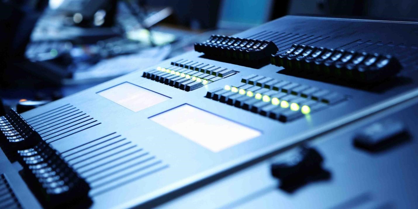 Enhance Your Live-Streaming Experience with Professional Production and 3D Virtual Studio Set Services